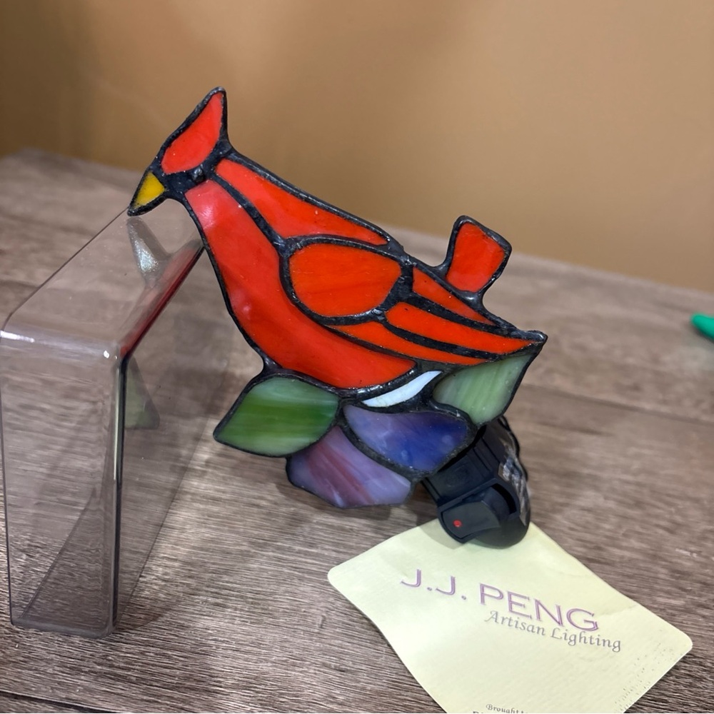 New J.J. Peng Red Cardinal  Stained Glass Nightlight